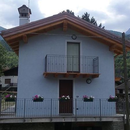 Casa Vacanze Chez Sapin Fenis Quarto foto
