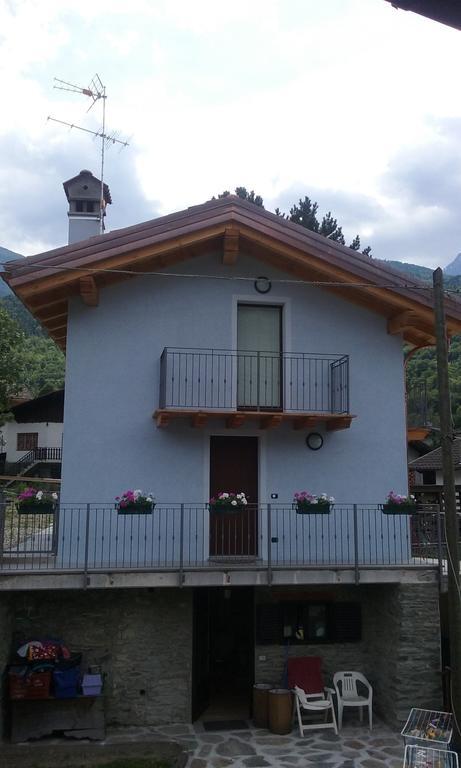 Casa Vacanze Chez Sapin Fenis Quarto foto